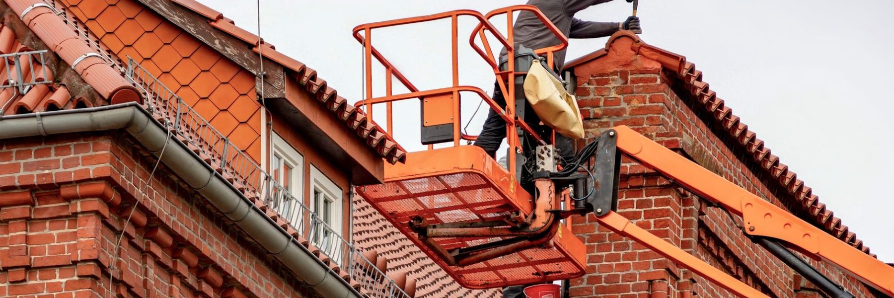En noggrann besiktning innan arbetet börjar visar vad som verkligen ingår i offerten.